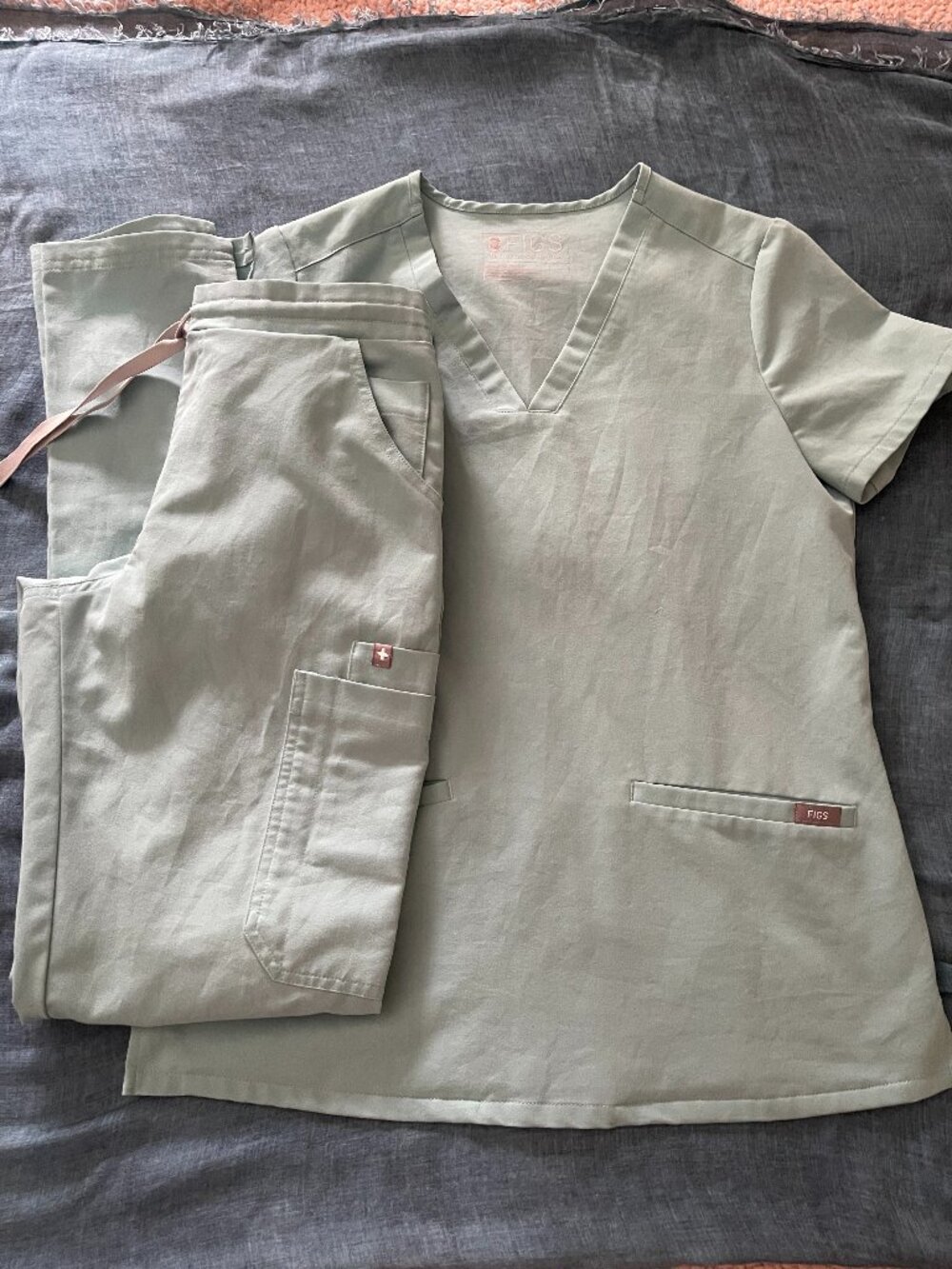 FIGS Scrub Set Casma Top XS & Yola Pants XS/T Sea Glass